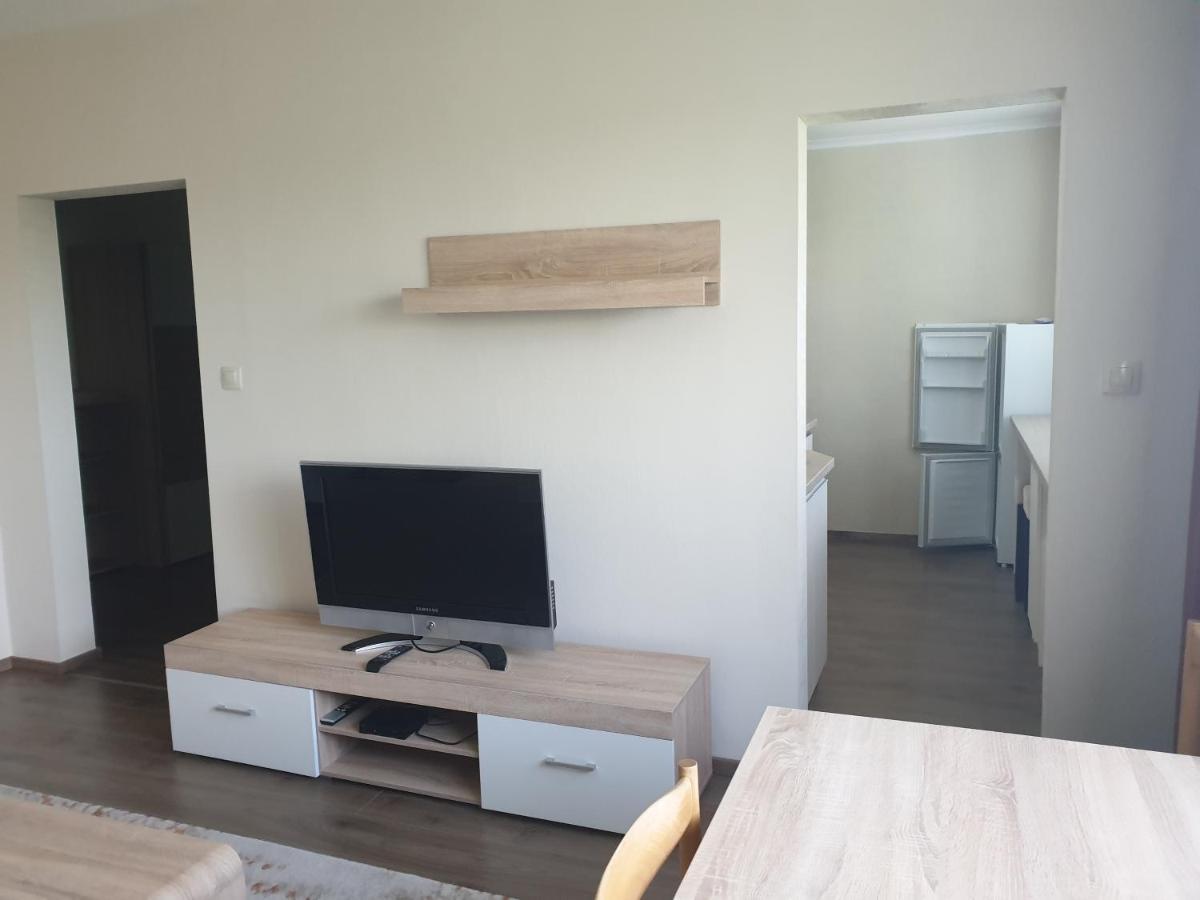Apartman Valentin Lägenhet Komárno Exteriör bild